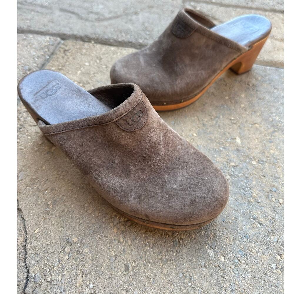 Ugg Abbie Brown Suede Clogs size 6